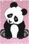 Zestaw latch - hook dywanik -  Panda na różowym tle