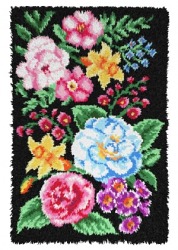 Zestaw latch - hook dywanik - Kwiaty na czarnym tle