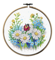 Zestaw do haftu krzyżykowego obrazek z tamborkiem Biedronka na łące